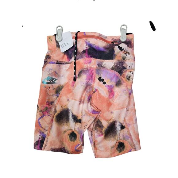 NEW Nike XS Dri Fit Pink Tight Fit Biker Short Gym 7in Watercolor Mid Rise - Picture 3 of 4